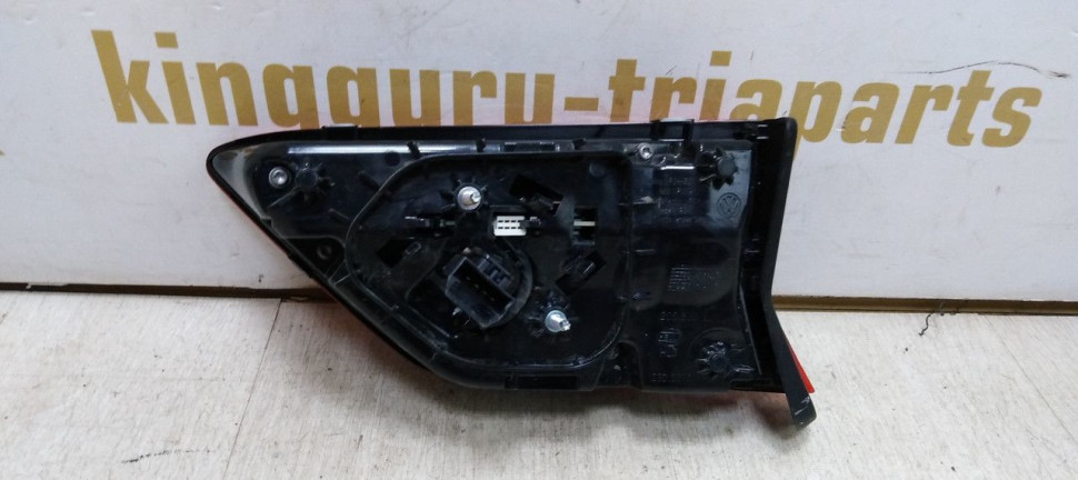 Фонарь левый внутренний Volkswagen Tiguan 2 дорест 17-20 oem 5NA945093F