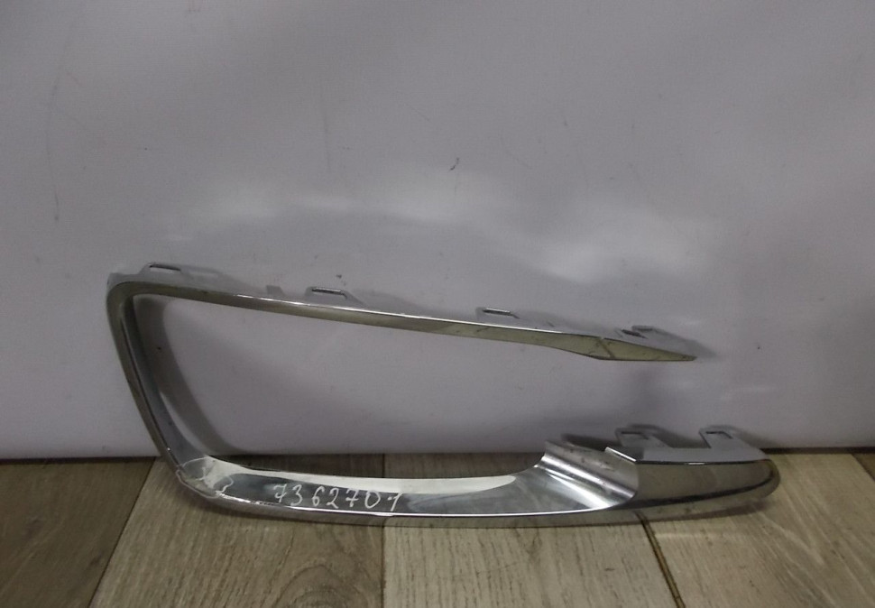 Молдинг решетки переднего бампера левый бу BMW 6 F12 OEM 51117362701