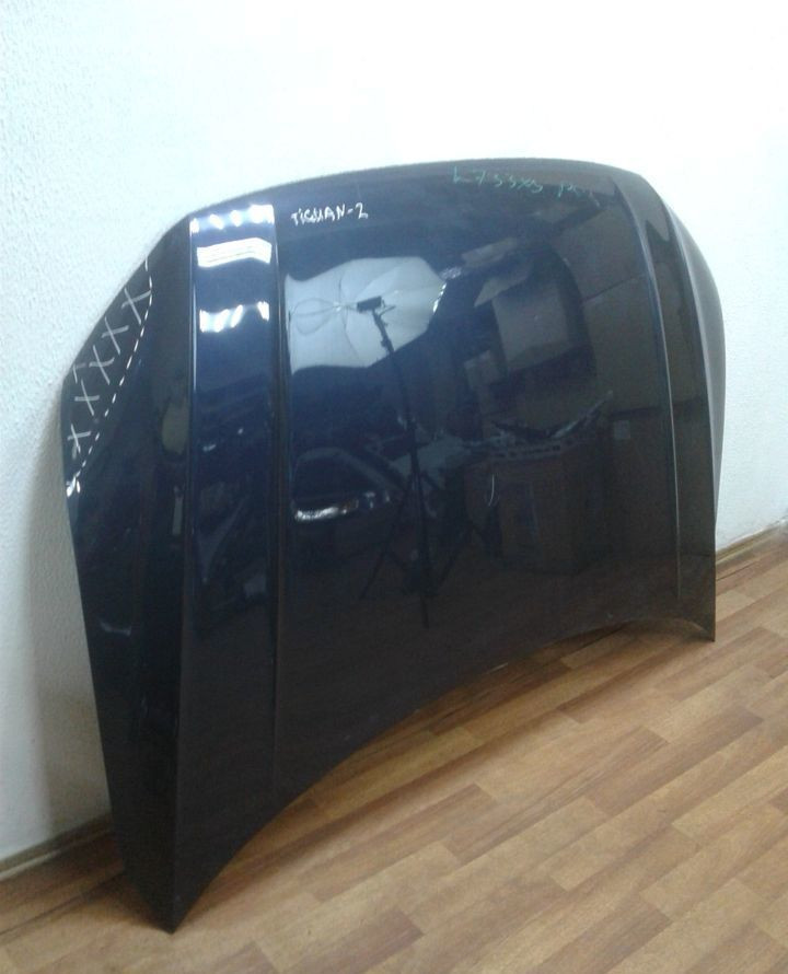 Капот Volkswagen Tiguan 2 5NA823031H (вмятина)