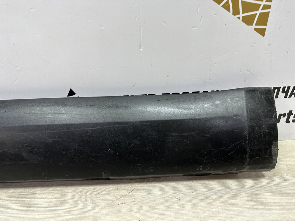 Порог правый бу Skoda Yeti OEM 5L0853856C