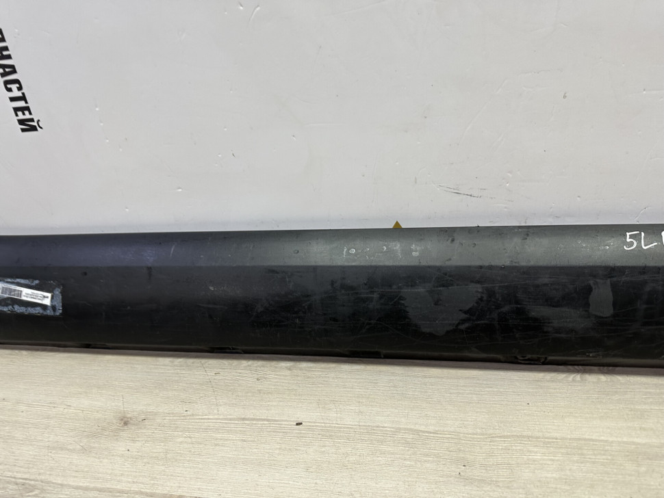 Порог правый бу Skoda Yeti OEM 5L0853856C