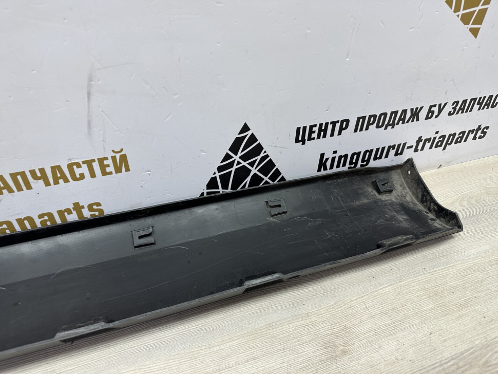 Порог правый бу Skoda Yeti OEM 5L0853856C