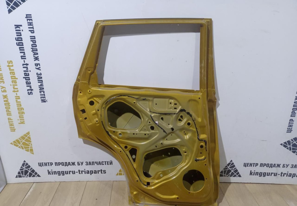 Дверь задняя левая Suzuki Vitara 2 OEM 6800454P01
