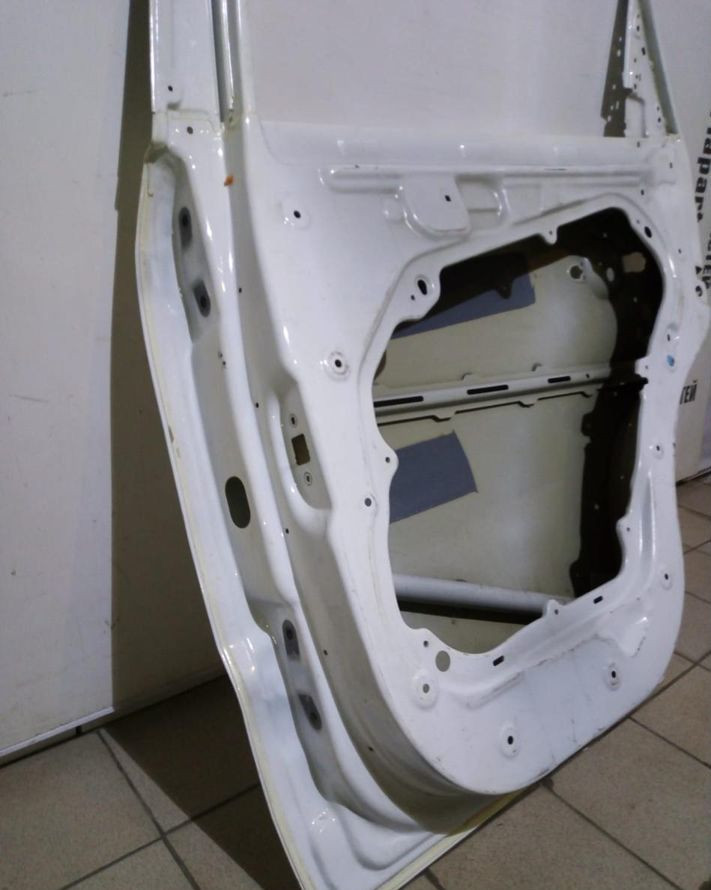 Дверь задняя правая Kia Sorento 2 09-20 oem 770042P000 Дверь задняя правая Kia Sorento 2 09-20 oem 770042P000