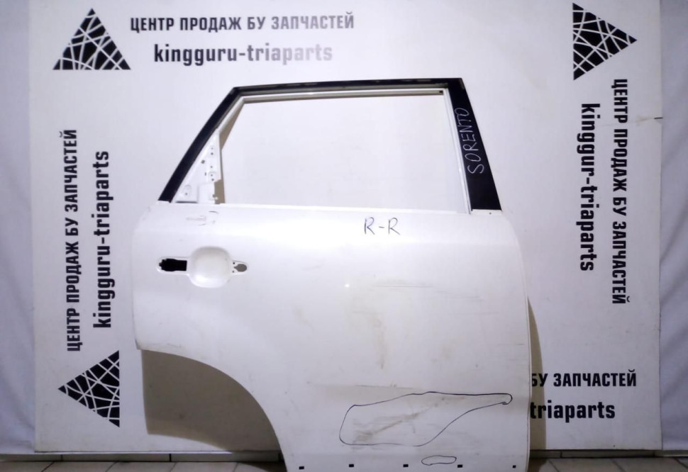 Дверь задняя правая Kia Sorento 2 09-20 oem 770042P000