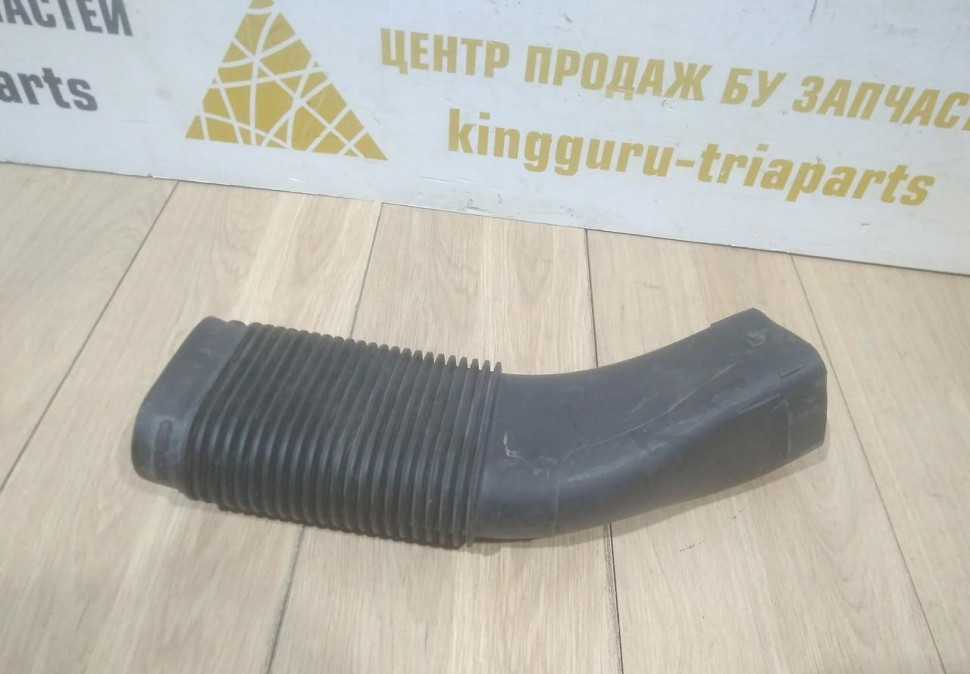 Воздуховод двигателя впускной канал бу BMW X6 E71 OEM 13717812058 Воздуховод двигателя впускной канал бу BMW X6 E71 OEM 13717812058
