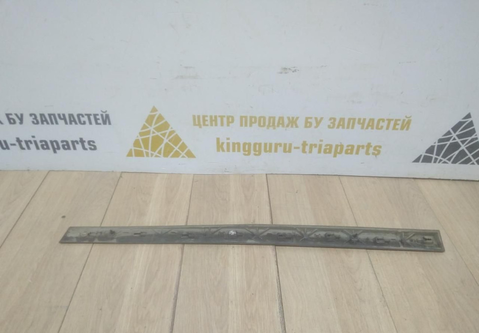 Молдинг двери задний правый нижний бу BMW X7 G07 OEM 7428710 Молдинг двери задний правый нижний бу BMW X7 G07 OEM 7428710