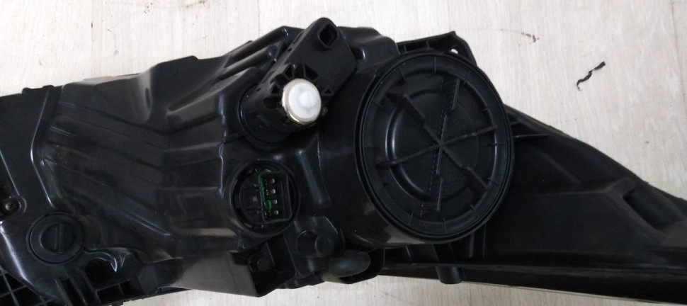 Фара левая Kia Rio 3 рест 15-17 oem 921014X501 (Скл-3)