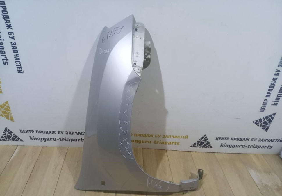Крыло переднее правое бу Renault Duster OEM 631007297R