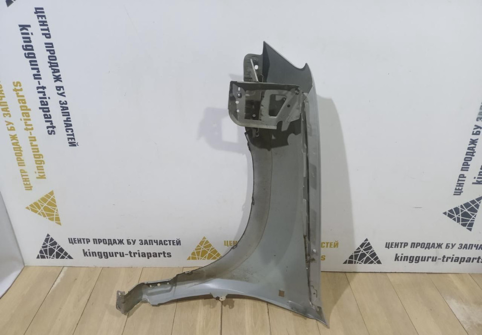 Крыло переднее правое бу Renault Duster OEM 631007297R