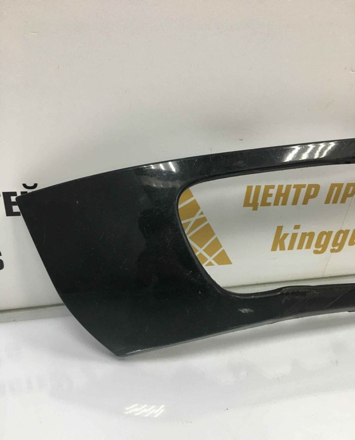 Решетка ПТФ правая Volkswagen Touareg 2 NF 2010 дорестайлинг OEM 7P6807490