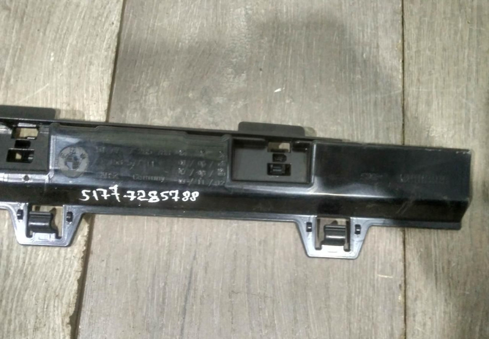 Кронштейн порога правый бу BMW 4 F32 OEM 51777285788 Кронштейн порога правый бу BMW 4 F32 OEM 51777285788