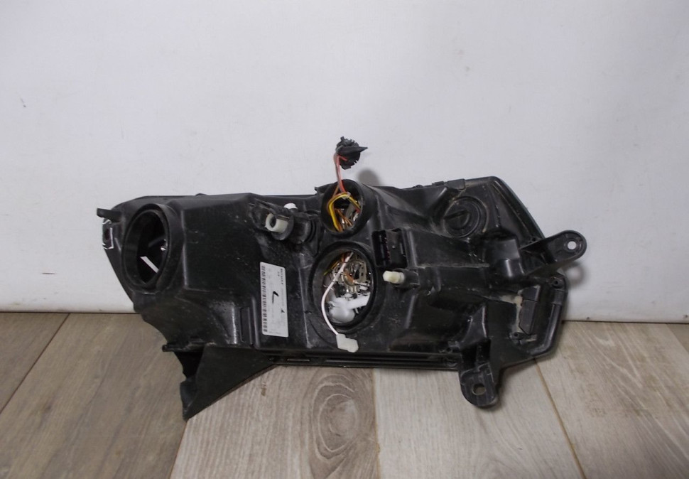 Фара левая бу Renault Logan 2 OEM 260609450R Фара левая бу Renault Logan 2 OEM 260609450R