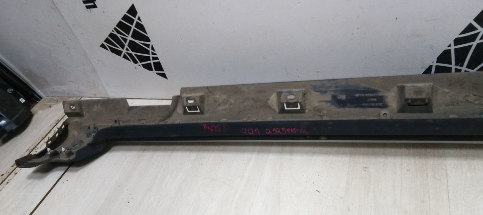 Накладка порога правая Volkswagen Passat B8 2015> oem 3G9853856