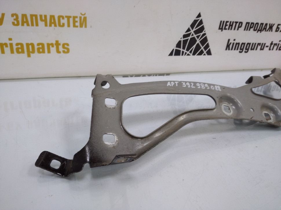 Кронштейн передней панели левый бу BMW 2 F45 OEM 7297199 Кронштейн передней панели левый бу BMW 2 F45 OEM 7297199