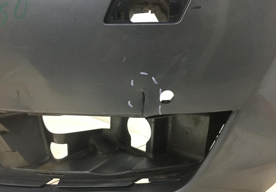 Бампер передний Skoda Octavia A7 до рестайлинг 2013  OEM 5E0807221