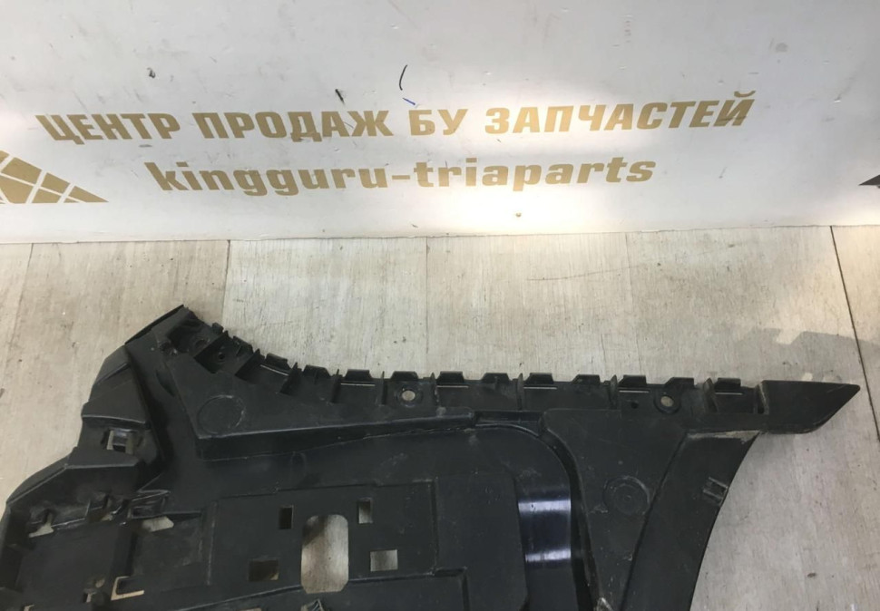 Кронштейн заднего бампера правый BMW 7 G11 до рестайлинг OEM 51127357148