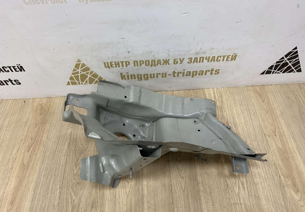 Брызговик лонжерона правый Hyundai Elantra 5 MD OEM 645203X002 Брызговик лонжерона правый Hyundai Elantra 5 MD OEM 645203X002