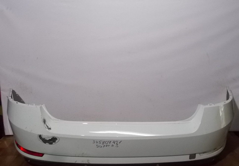 Бампер задний бу Skoda Superb 3 OEM 3V5807421