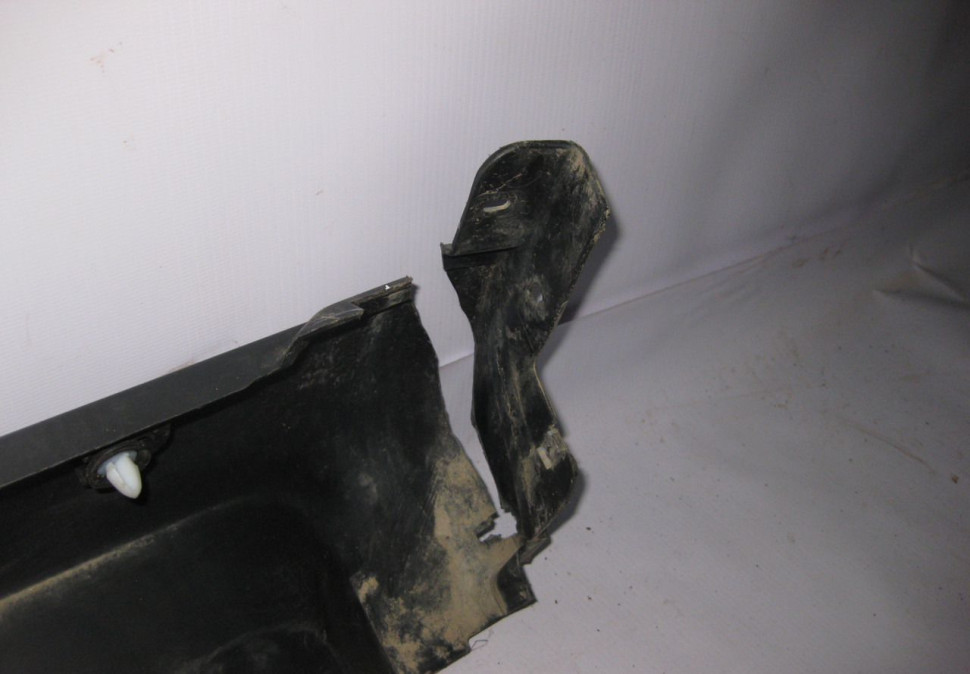 Накладка порога левая Renault Sandero Stepway oem 764190070 (трещина) (скл-3)