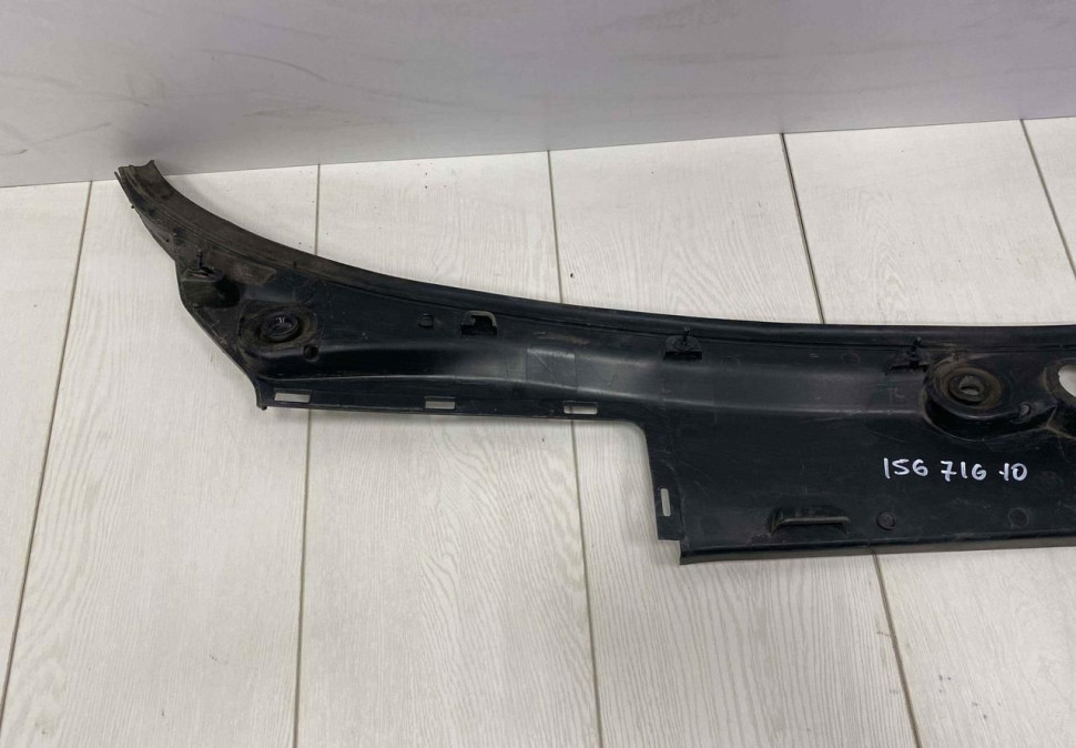 Жабо BMW X5 E70 OEM 15671610 Жабо BMW X5 E70 OEM 15671610