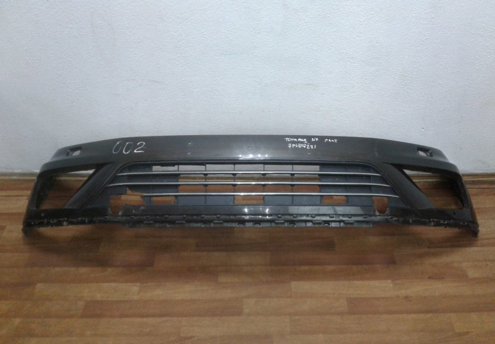 Бампер передний Volkswagen Touareg NF рест oem 7p6807221