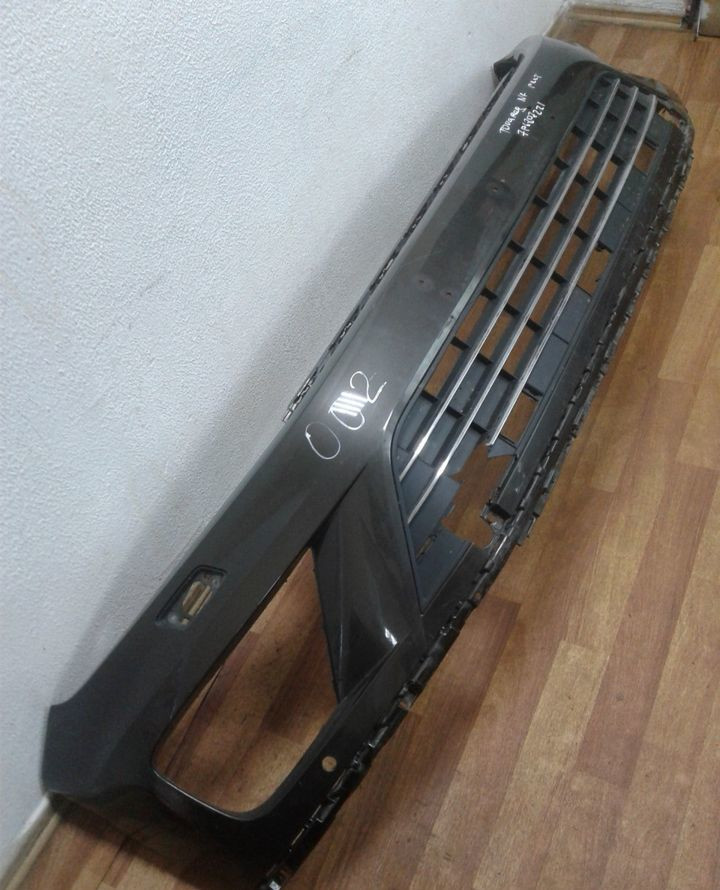 Бампер передний Volkswagen Touareg NF рест oem 7p6807221