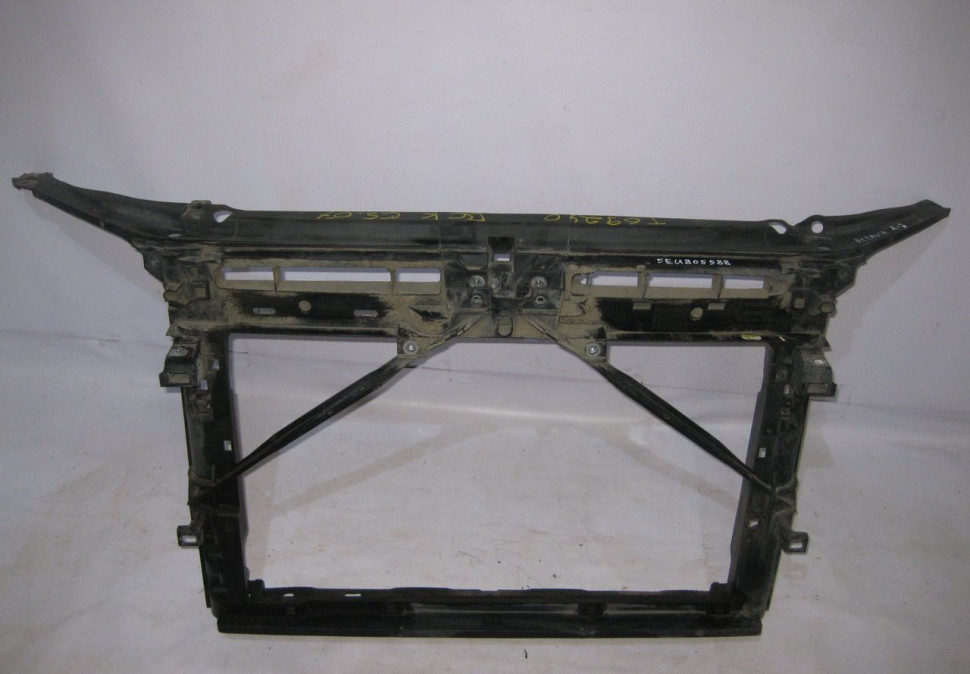 Панель передняя Skoda Octavia A7 oem 5eu805588 (скл-3)