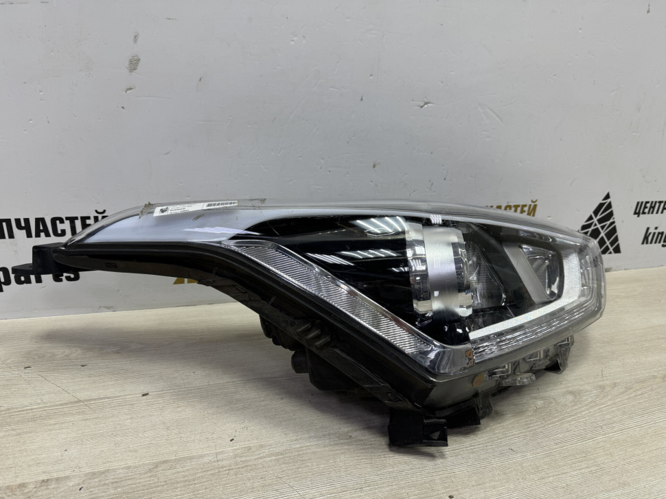 Фара правая диодная Hyundai Creta 1 2016 OEM 92102M0100