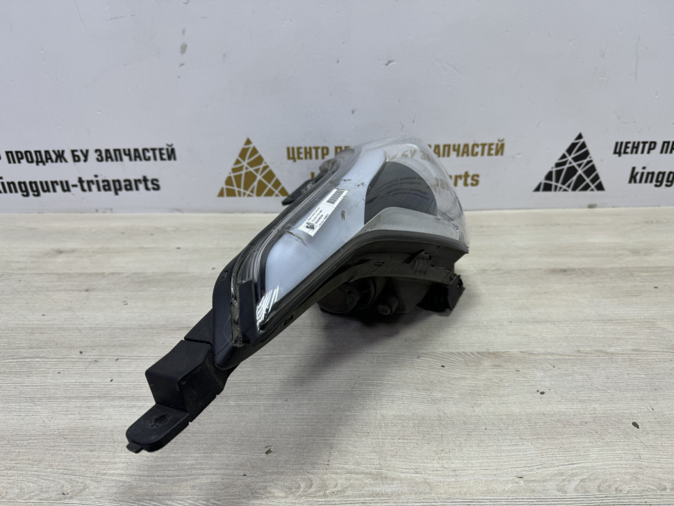 Фара правая диодная Hyundai Creta 1 2016 OEM 92102M0100