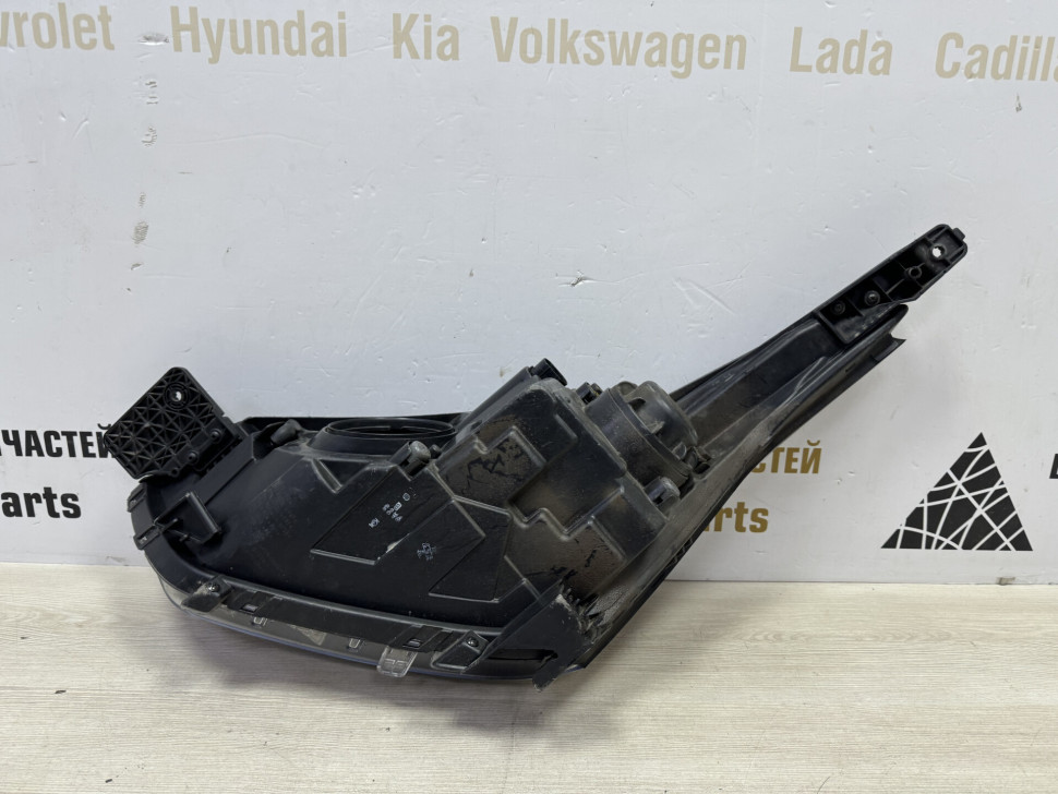 Фара правая диодная Hyundai Creta 1 2016 OEM 92102M0100