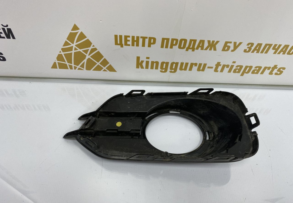 Решетка рамка ПТФ правая Volkswagen Tiguan 1 2011 oem 5N0853666E Решетка рамка ПТФ правая Volkswagen Tiguan 1 2011 oem 5N0853666E