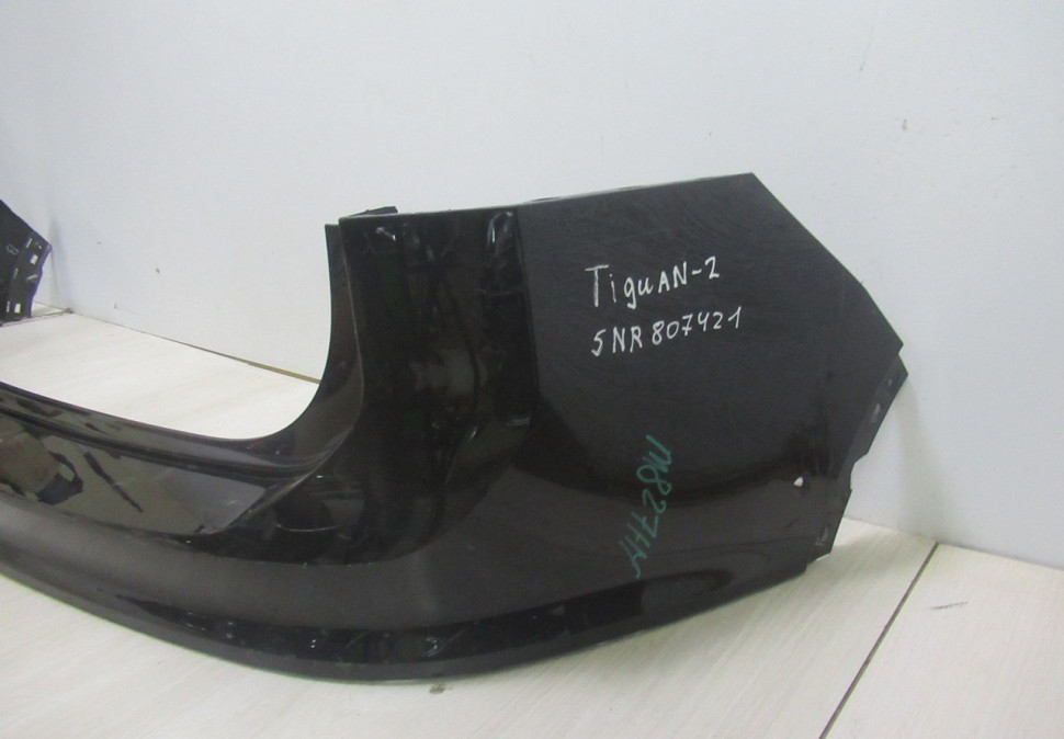 Бампер задний Volkswagen Tiguan 2 oem 5NR807421 (скл-3) Бампер задний Volkswagen Tiguan 2 oem 5NR807421 (скл-3)