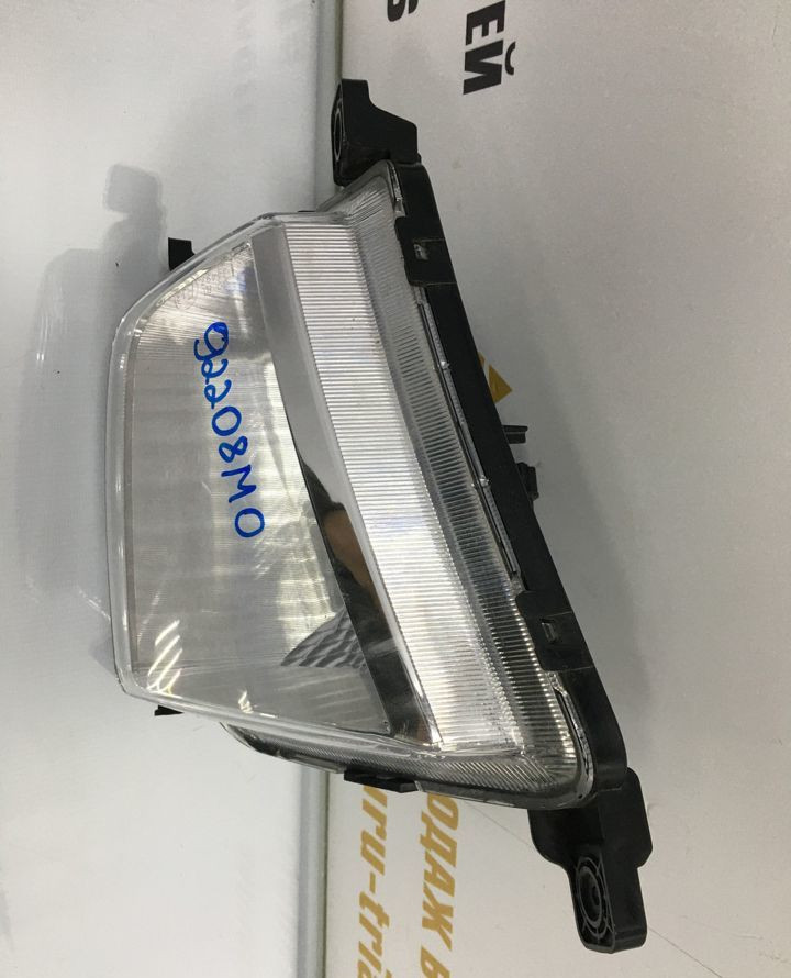 Противотуманная фара правая Hyundai Creta 2016 oem 92208M0000