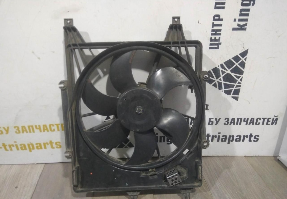 Вентилятор радиатора в сборе бу Renault Clio OEM 8200746467