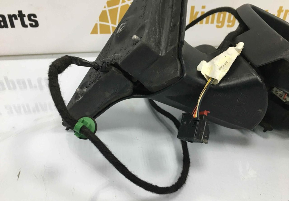 Зеркало правое Volkswagen Jetta 6 2011 OEM 5C7857508R Зеркало правое Volkswagen Jetta 6 2011 OEM 5C7857508R