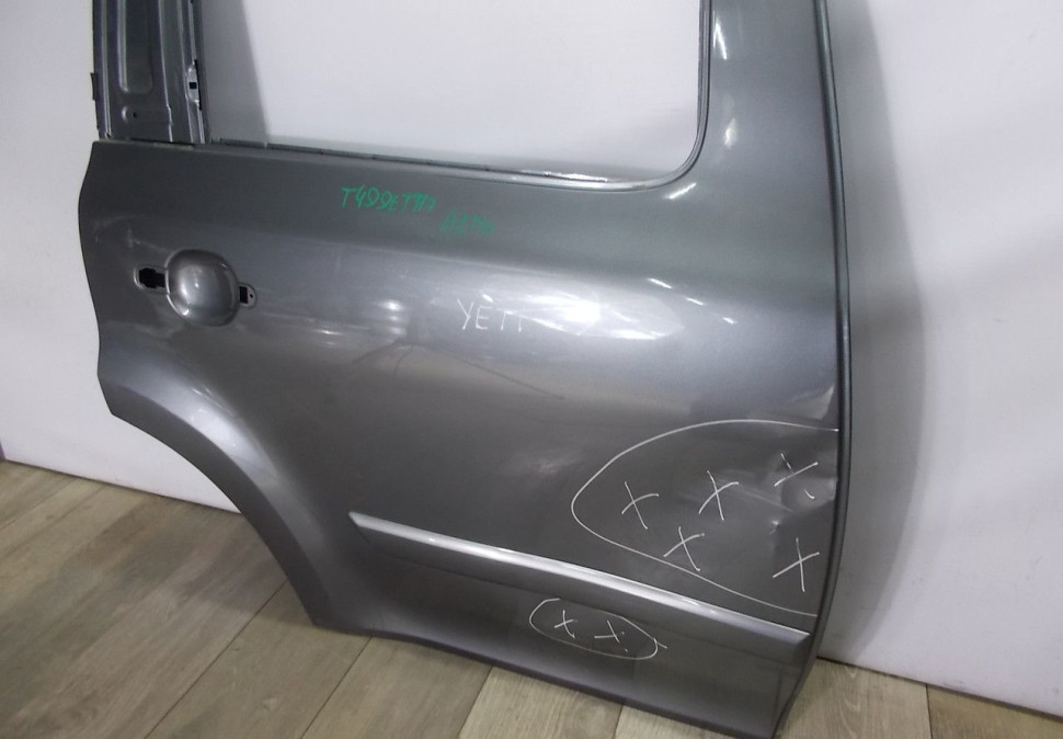 Дверь задняя правая бу Skoda Yeti OEM 5L0833052 Дверь задняя правая бу Skoda Yeti OEM 5L0833052