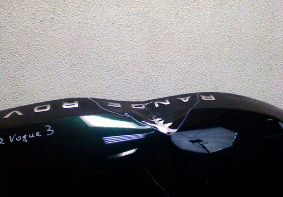 Капот Range Rover Vogue 3 2013- (вмятины) (Скл-3)