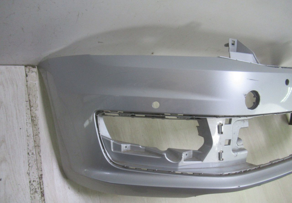 Бампер передний Volkswagen Polo 5 Sedan (15>) oem 6RU807221A Бампер передний Volkswagen Polo 5 Sedan (15>) oem 6RU807221A