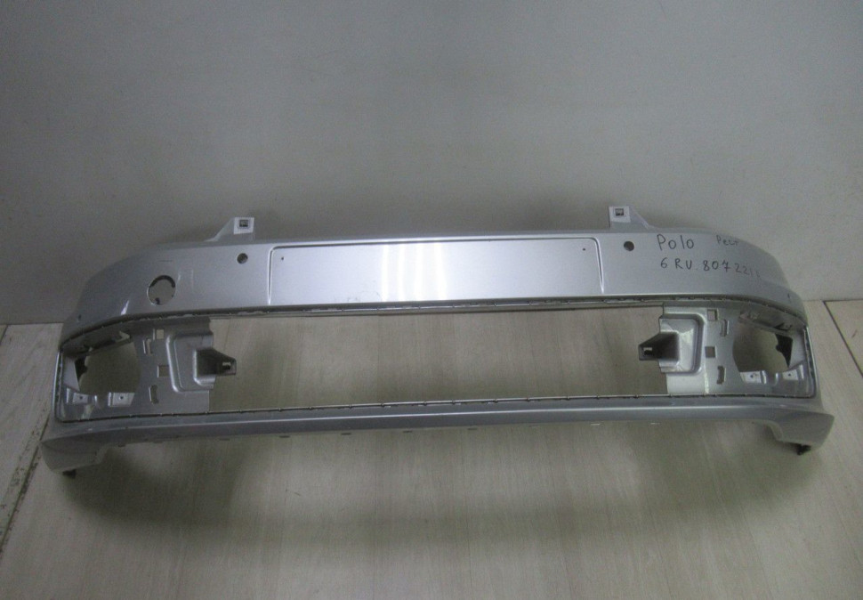 Бампер передний Volkswagen Polo 5 Sedan (15>) oem 6RU807221A Бампер передний Volkswagen Polo 5 Sedan (15>) oem 6RU807221A