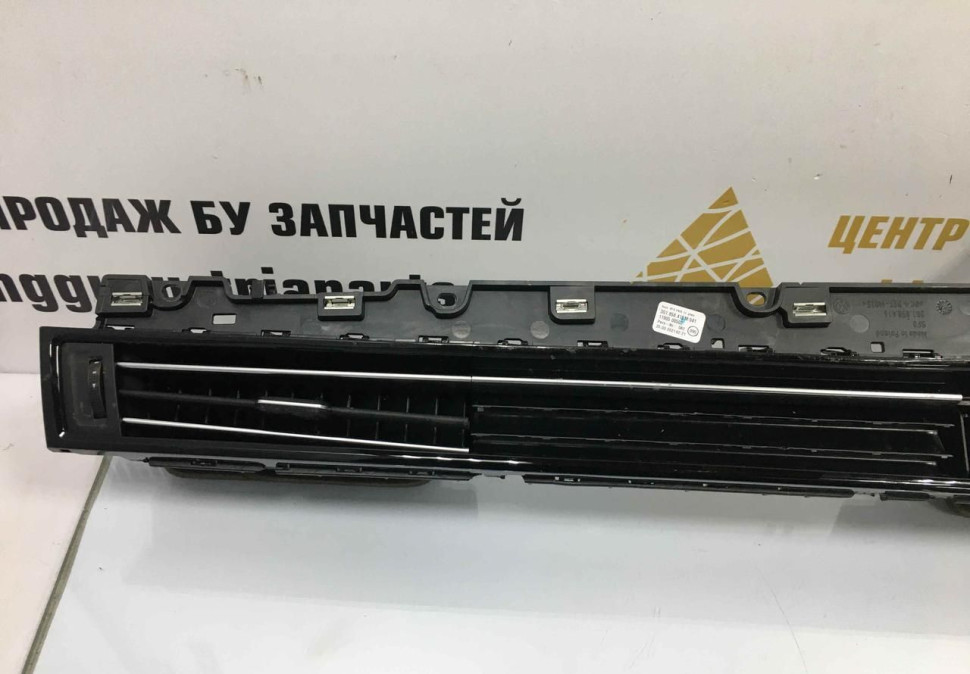 Дефлектор торпеды Volkswagen Passat B8 2015 OEM 3G1858416M041 3G1858416M Дефлектор торпеды Volkswagen Passat B8 2015 OEM 3G1858416M041 3G1858416M