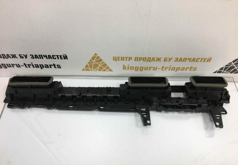 Дефлектор торпеды Volkswagen Passat B8 2015 OEM 3G1858416M041 3G1858416M Дефлектор торпеды Volkswagen Passat B8 2015 OEM 3G1858416M041 3G1858416M