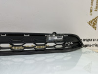 Решетка переднего бампера Volkswagen Tiguan 2 дорестайлинг 2016  OEM 5NA853677F