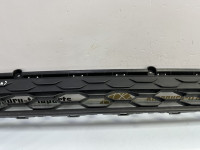 Решетка переднего бампера Volkswagen Tiguan 2 дорестайлинг 2016  OEM 5NA853677F