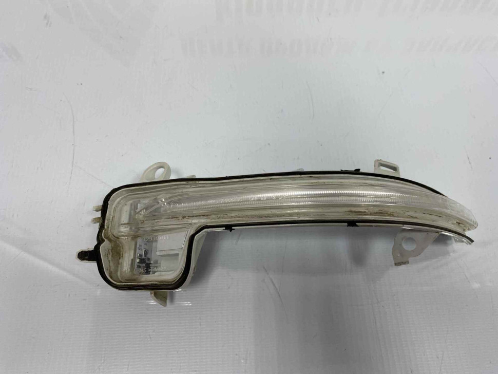 Повторитель в зеркало левый BMW 3 F30 OEM 63137280771 Повторитель в зеркало левый BMW 3 F30 OEM 63137280771