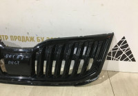 Решетка радиатора Skoda Octavia A7 рестайлинг OEM 5E0853653C
