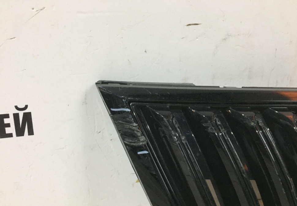 Решетка радиатора Skoda Octavia A7 рестайлинг OEM 5E0853653C