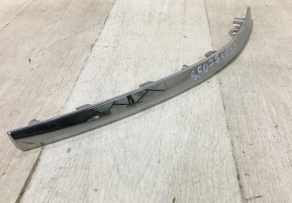 Молдинг заднего бампера левый Renault Arkana 2019 OEM 850774627R Молдинг заднего бампера левый Renault Arkana 2019 OEM 850774627R