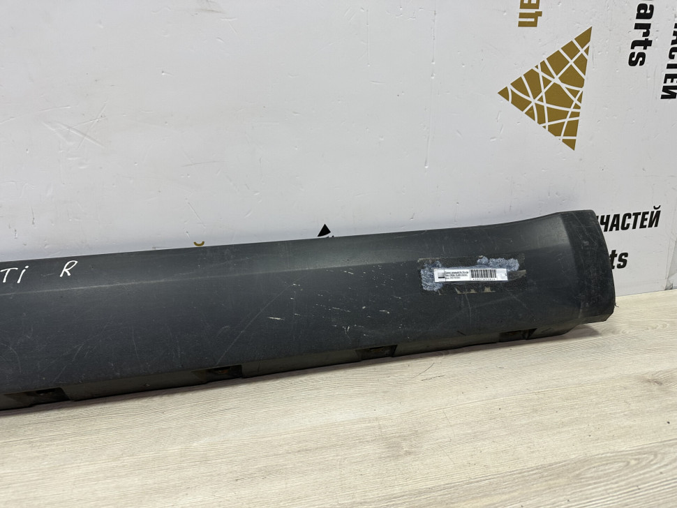 Порог правый бу Skoda Yeti OEM 5L0853856C