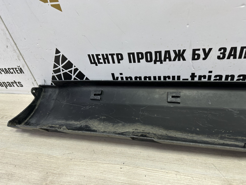 Порог правый бу Skoda Yeti OEM 5L0853856C